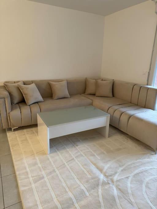 Superbe Appartement - Near Paris Corbeil-Essonnes Exteriör bild